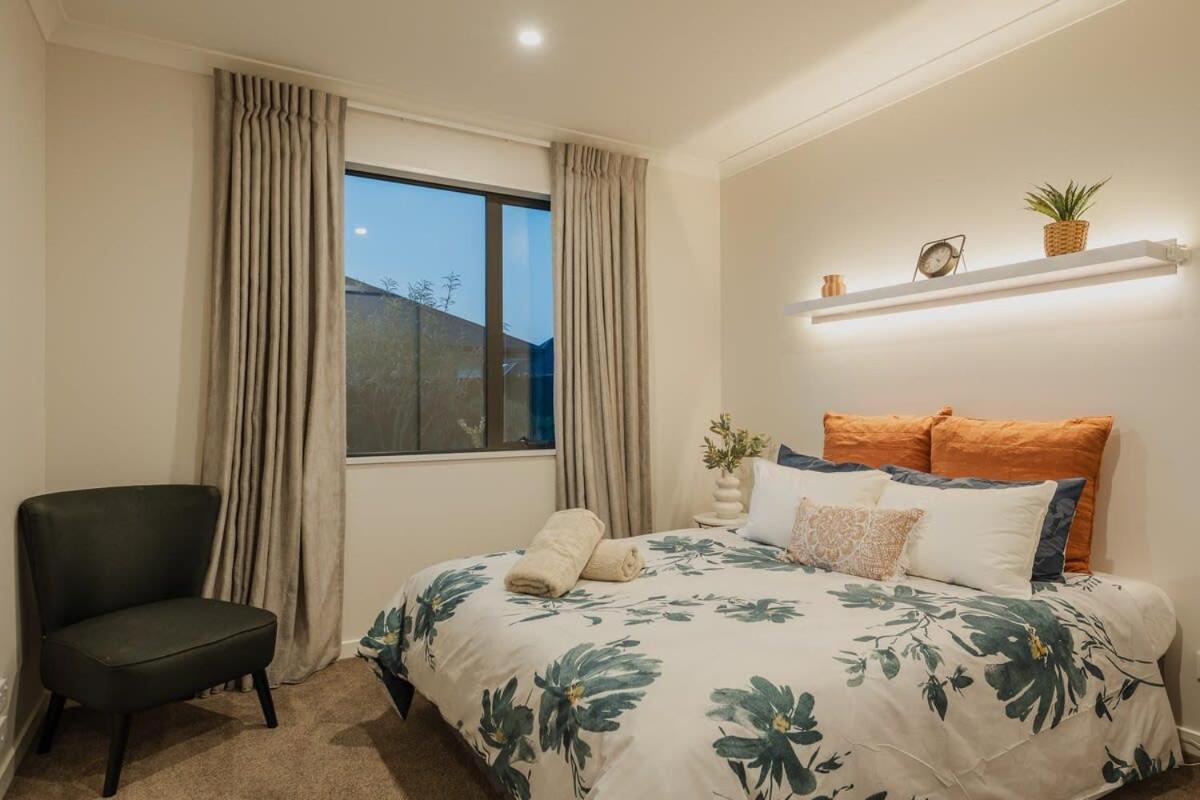 Elegant 3Br Home On Mustang Avenue Christchurch Exterior foto