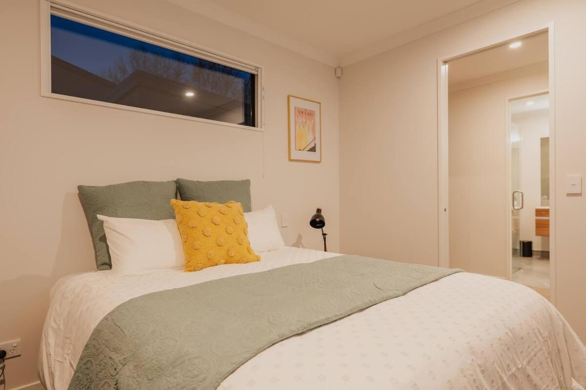 Elegant 3Br Home On Mustang Avenue Christchurch Exterior foto