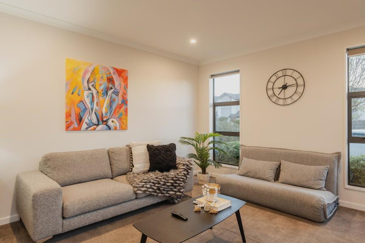 Elegant 3Br Home On Mustang Avenue Christchurch Exterior foto